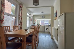 Kitchen Diner- click for photo gallery